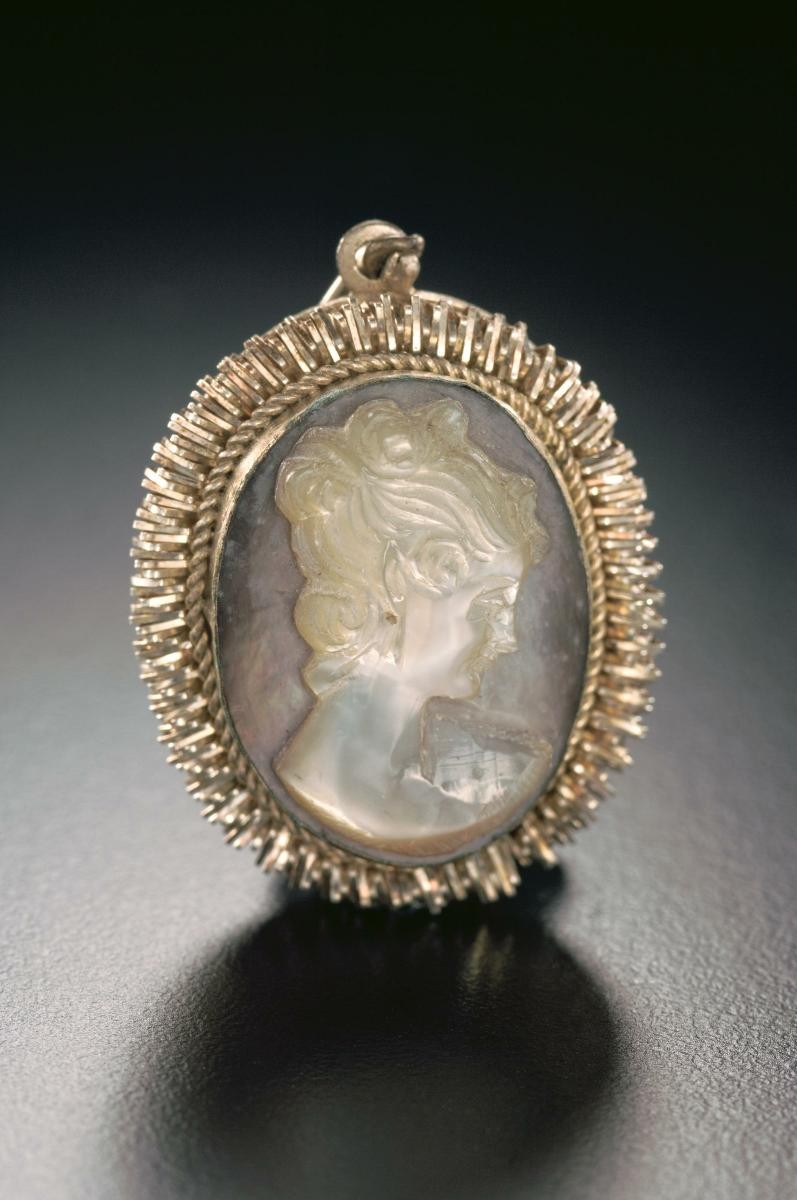 Pendant that belonged to a notable women's rights activist