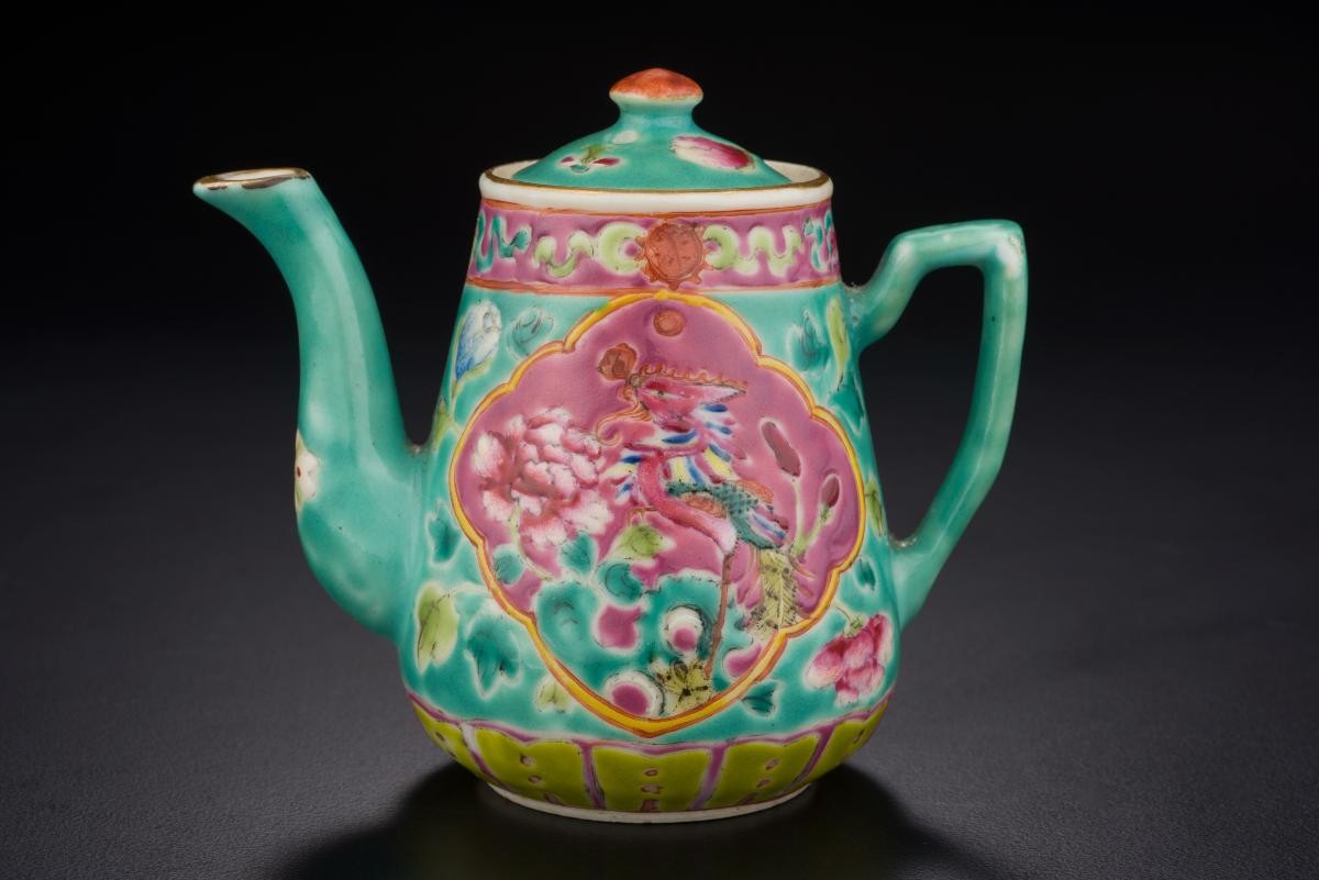 Coffee pot