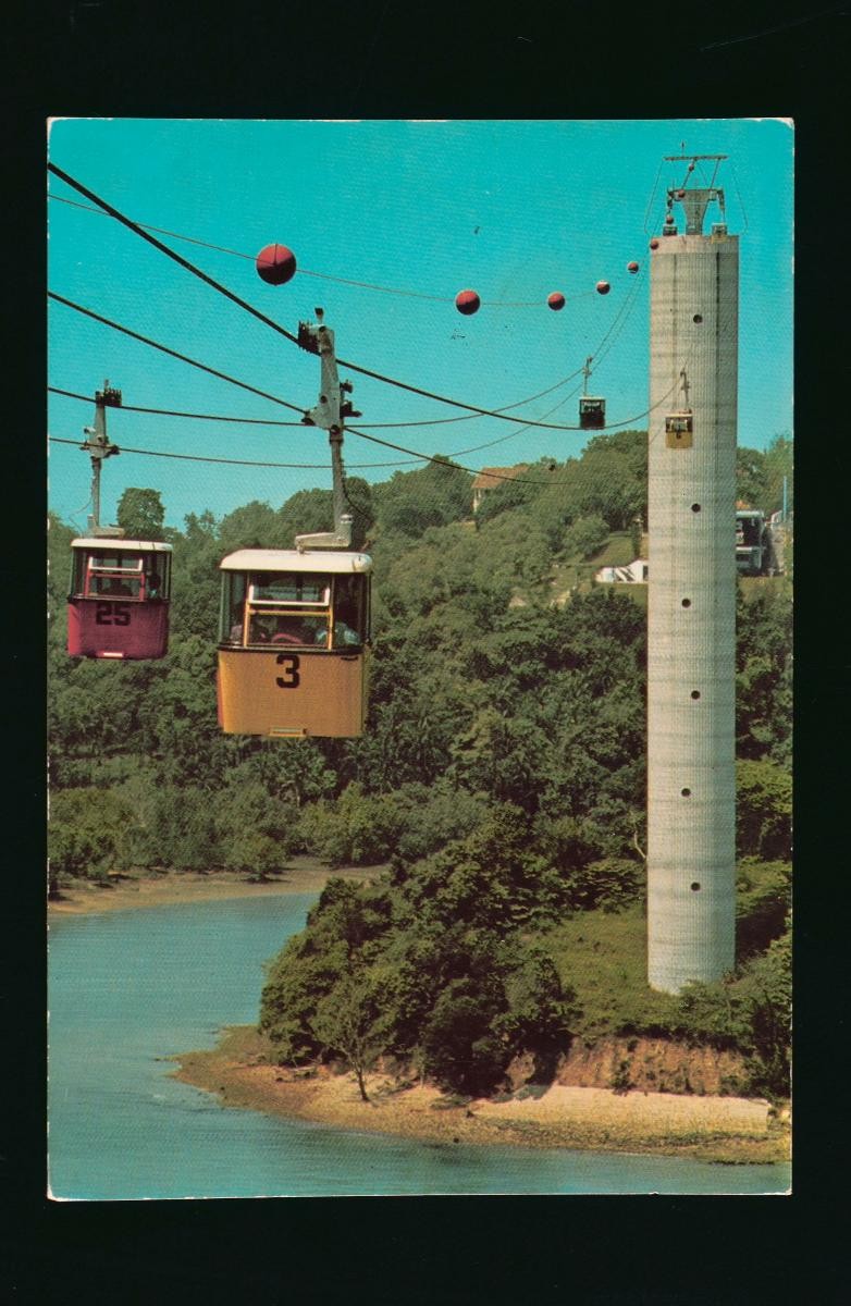 Sentosa cable cars crossing the waters