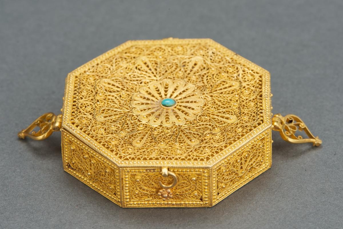Miniature Qur'an case