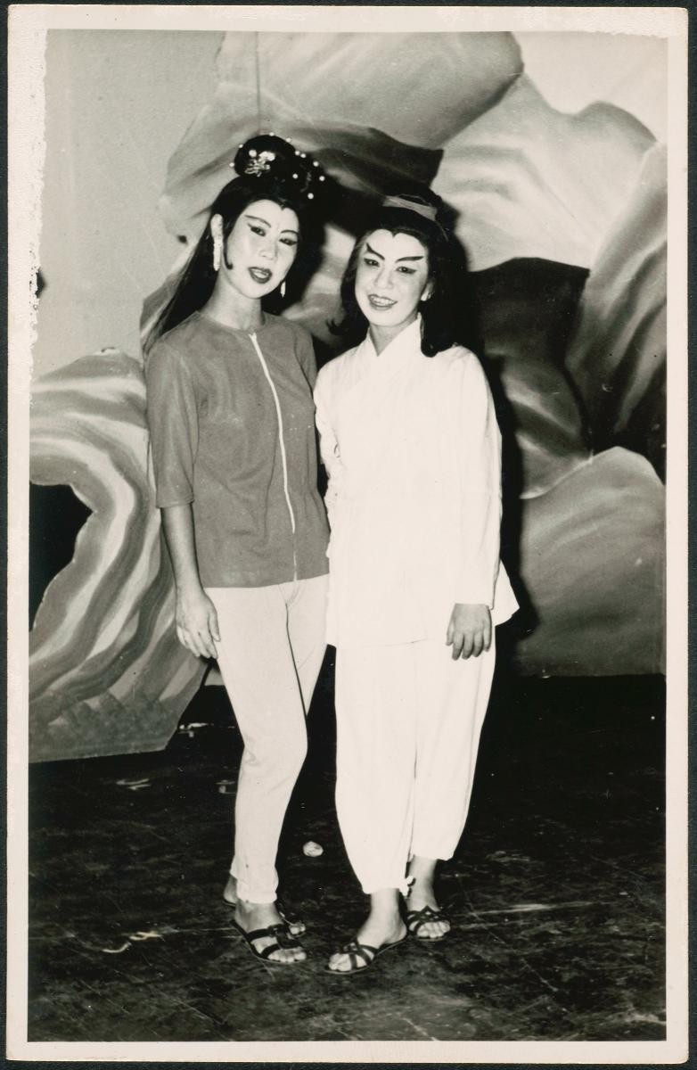 Chinese opera actresses