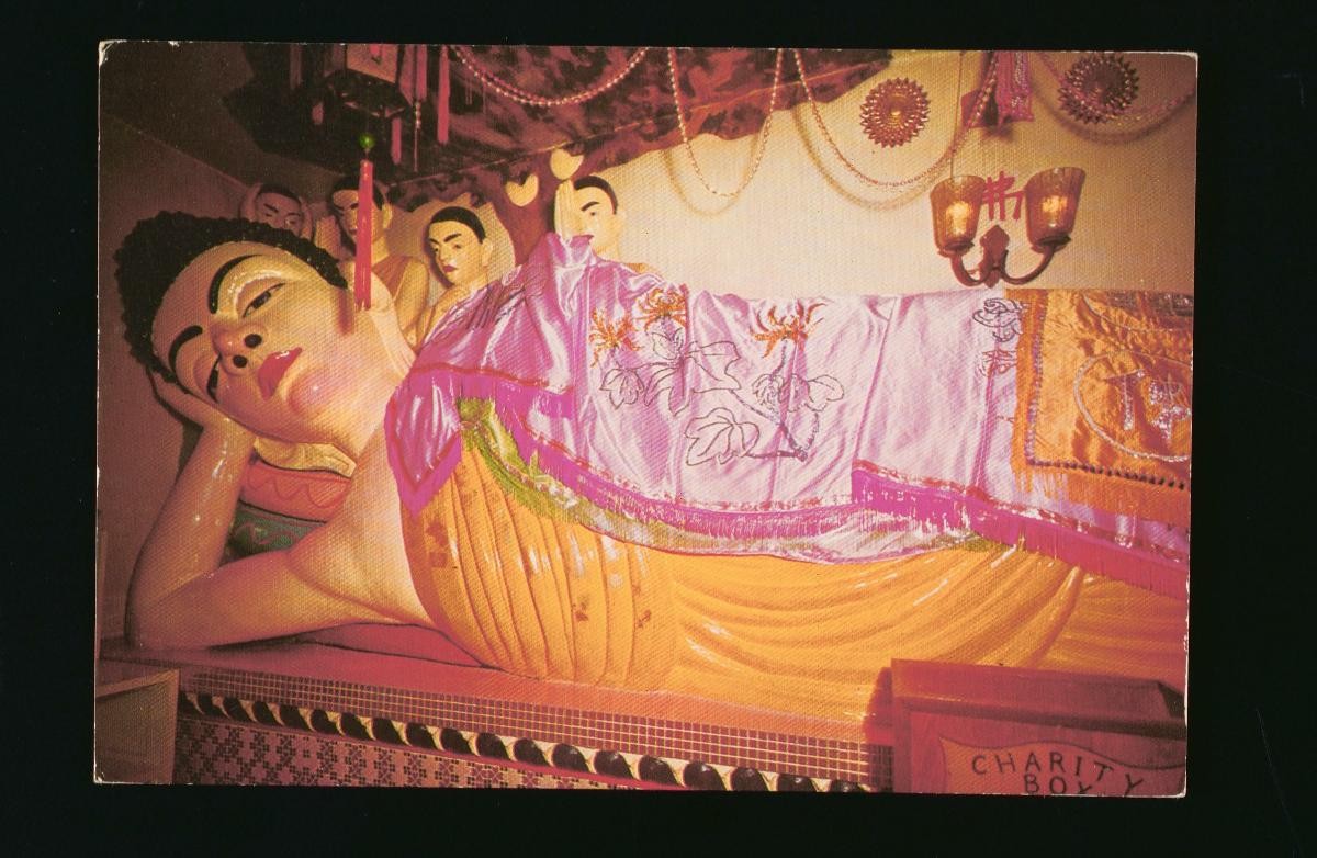 Statue of the Reclining Buddha in the Sakya Muni Buddha Gaya Temple