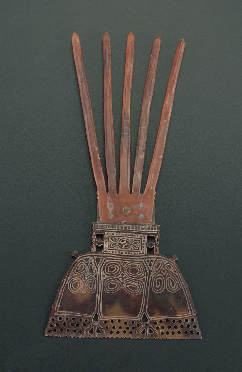 Comb