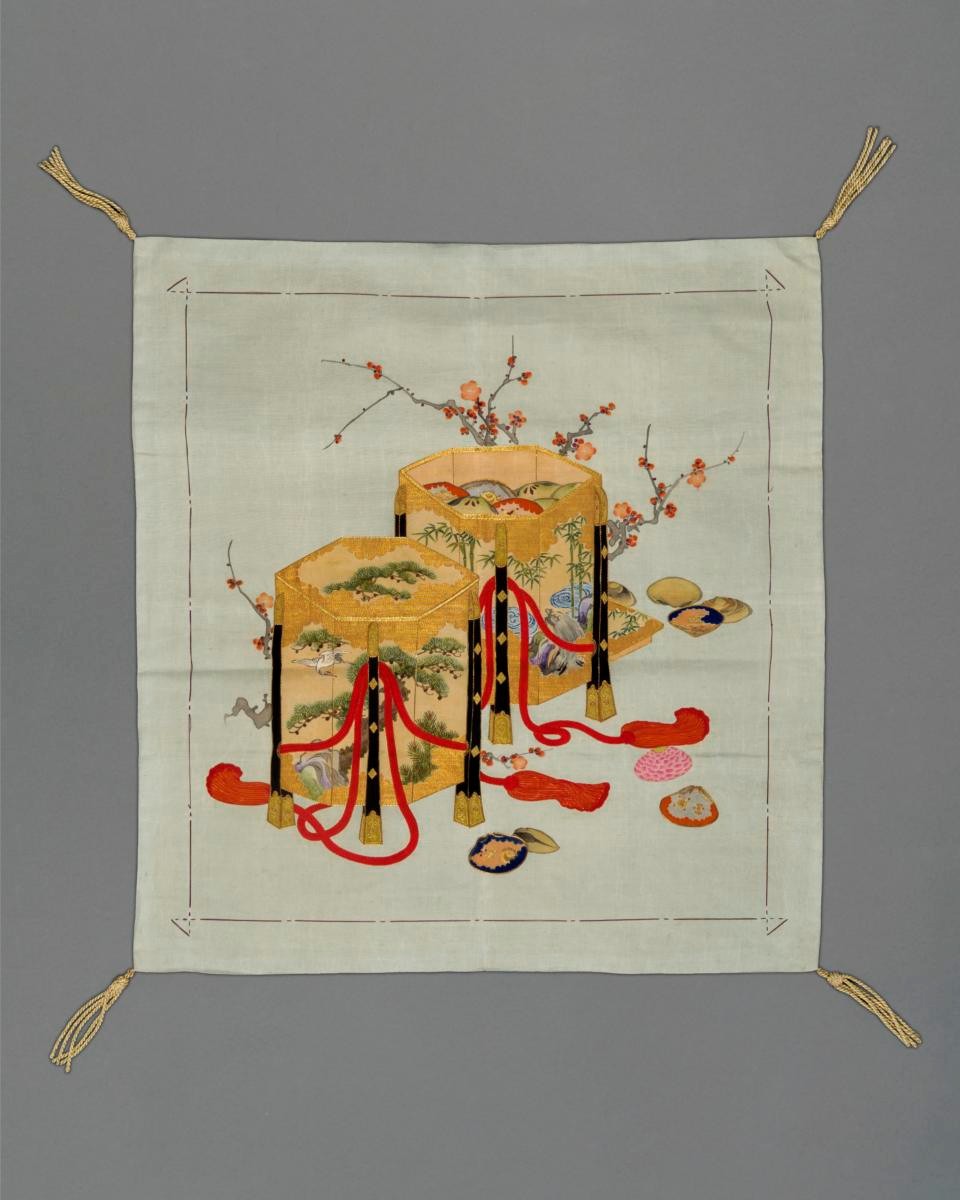 Fukusa with shell-matching game
