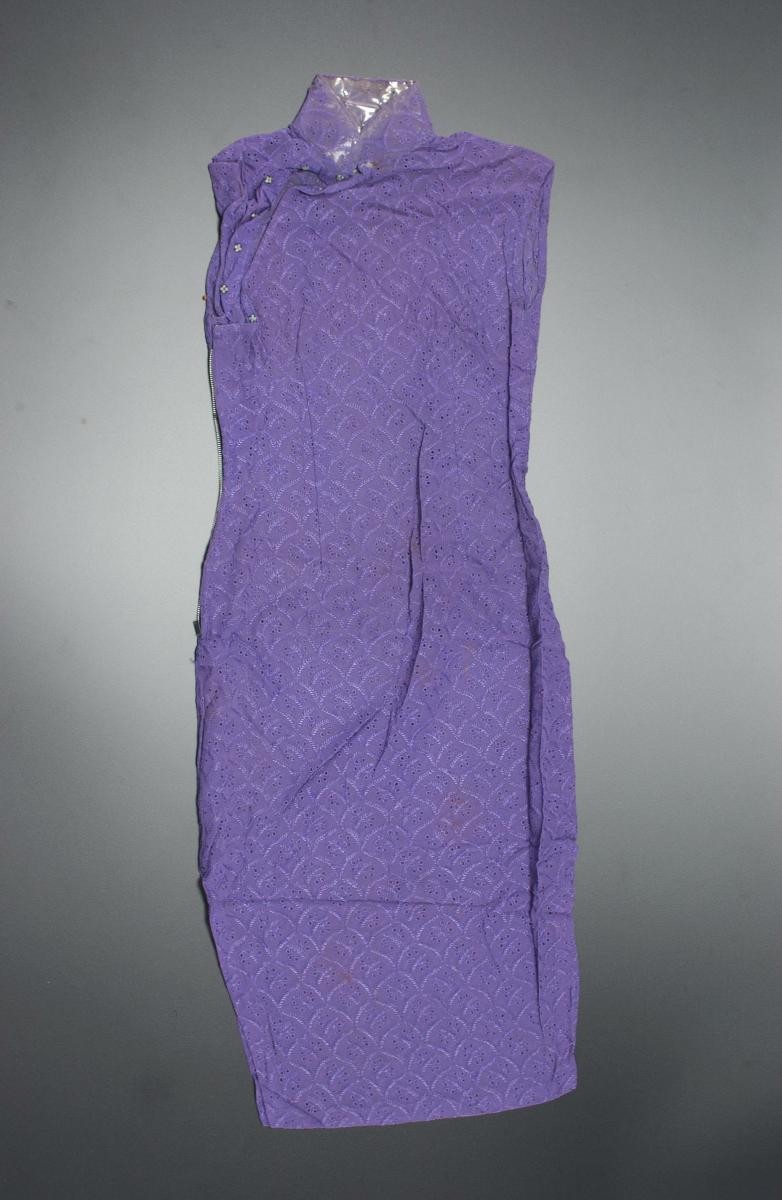 Purple sleeveless cheongsam