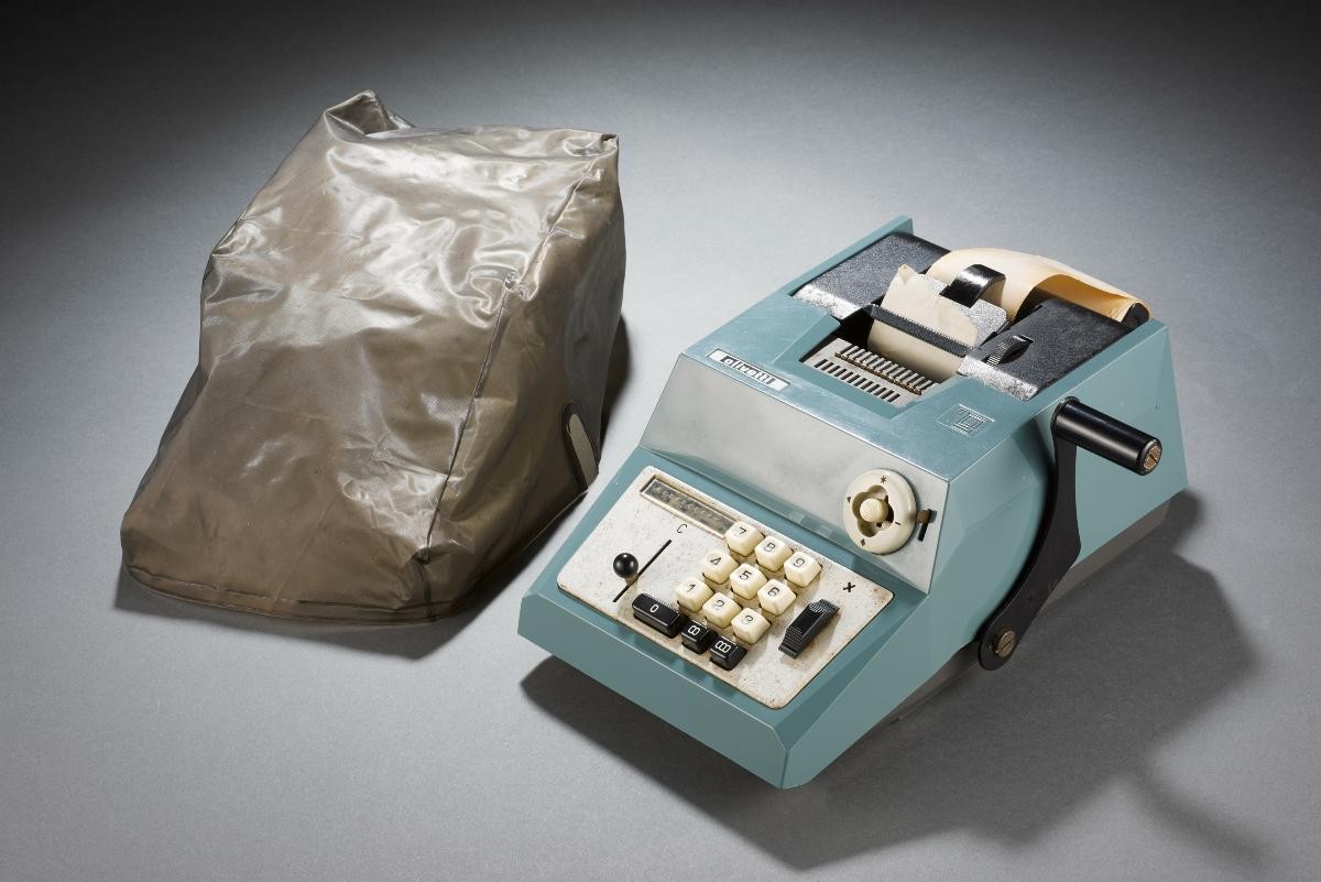 Olivetti Summa Prima 20 mechanical calculator