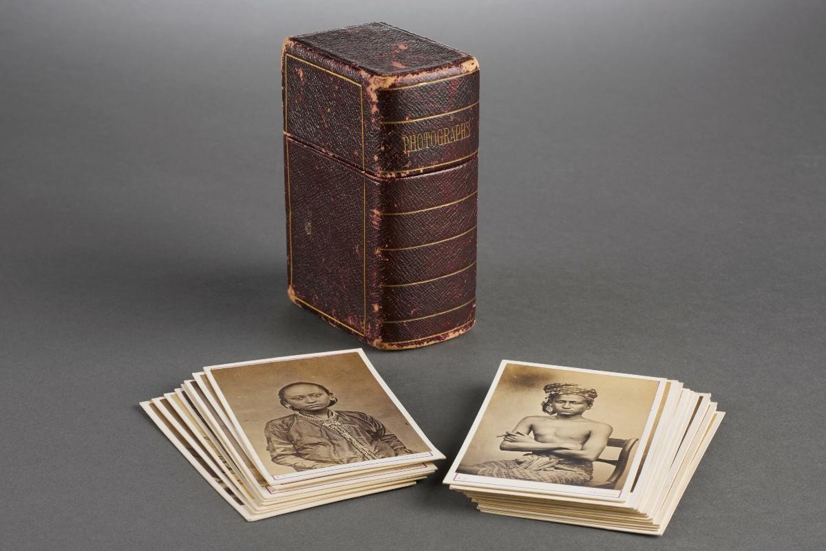 Group of 20 cartes-de-visite portraits by August Sachtler housed in a maroon leather box