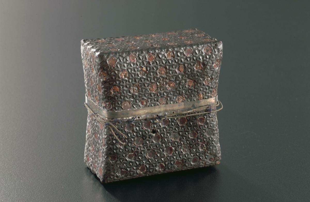 Tobacco box