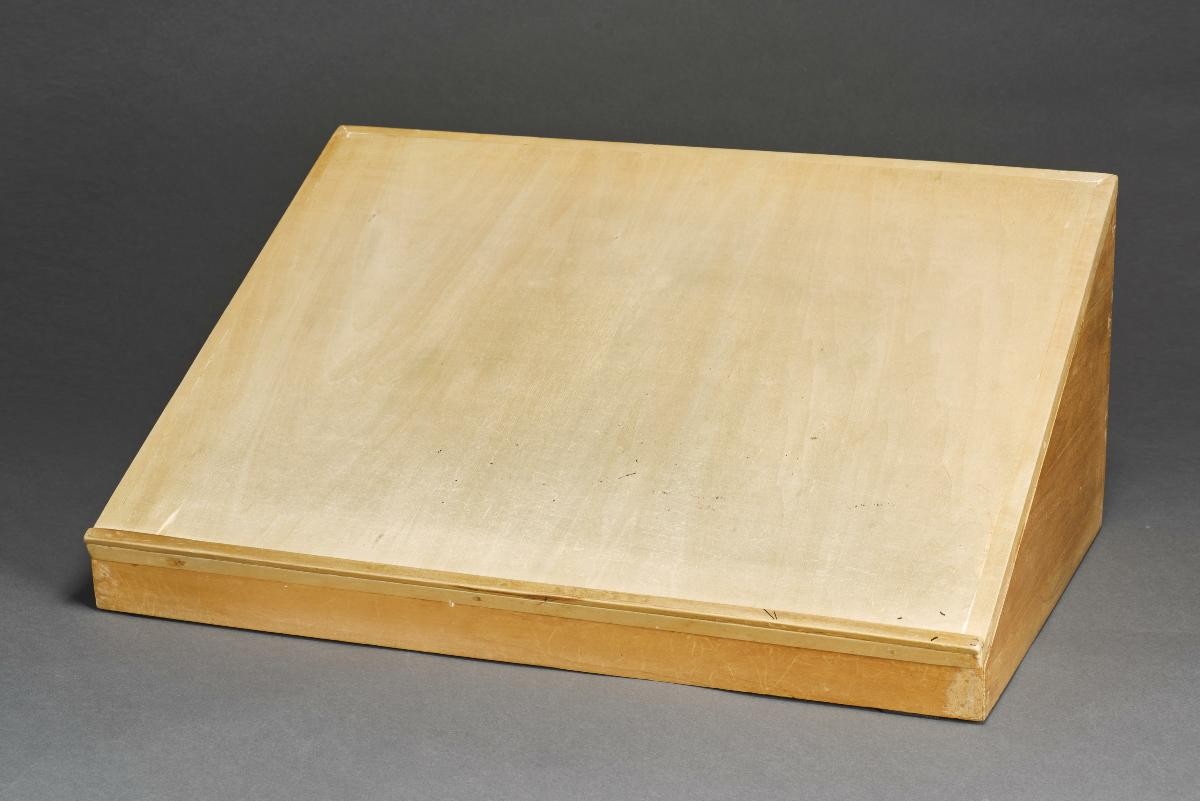 Writing board used by Lee Kuan Yew