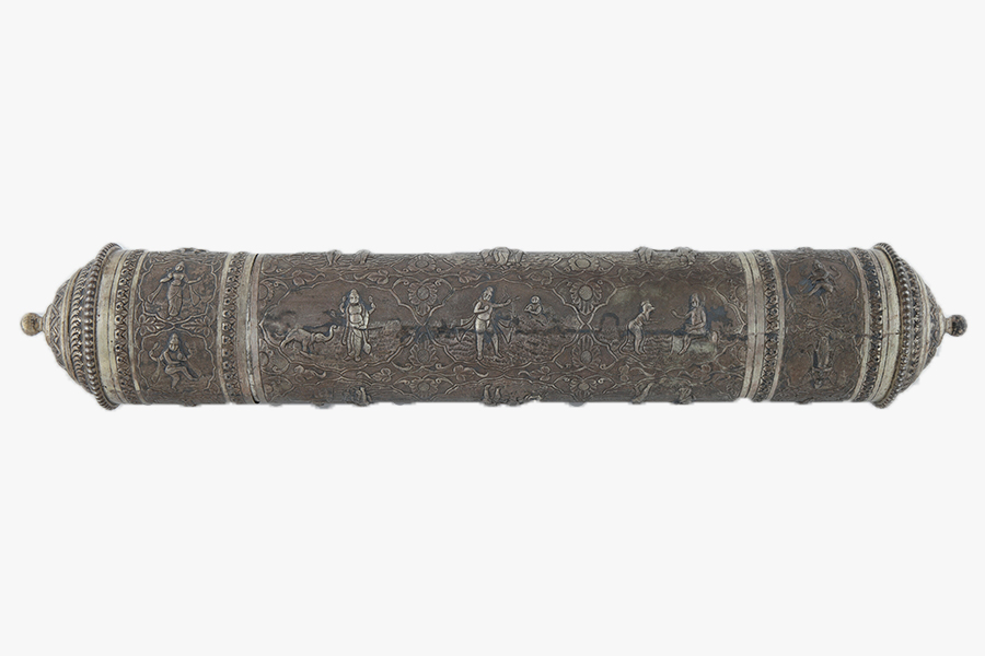 <a href="/assets/77c42b47-3c14-42c3-af35-b8b97c85dd3a/2-sk-4-b022.jpg"><strong>Scroll holder bearing the inscription Mr B Govindasamy JP presented by the Tamil Community of Singapore</strong></a><br>
5 July 1938, Singapore<br>
<em>Collection of the Families of B Govindasamy Chettiar and SL Perumal</em>
