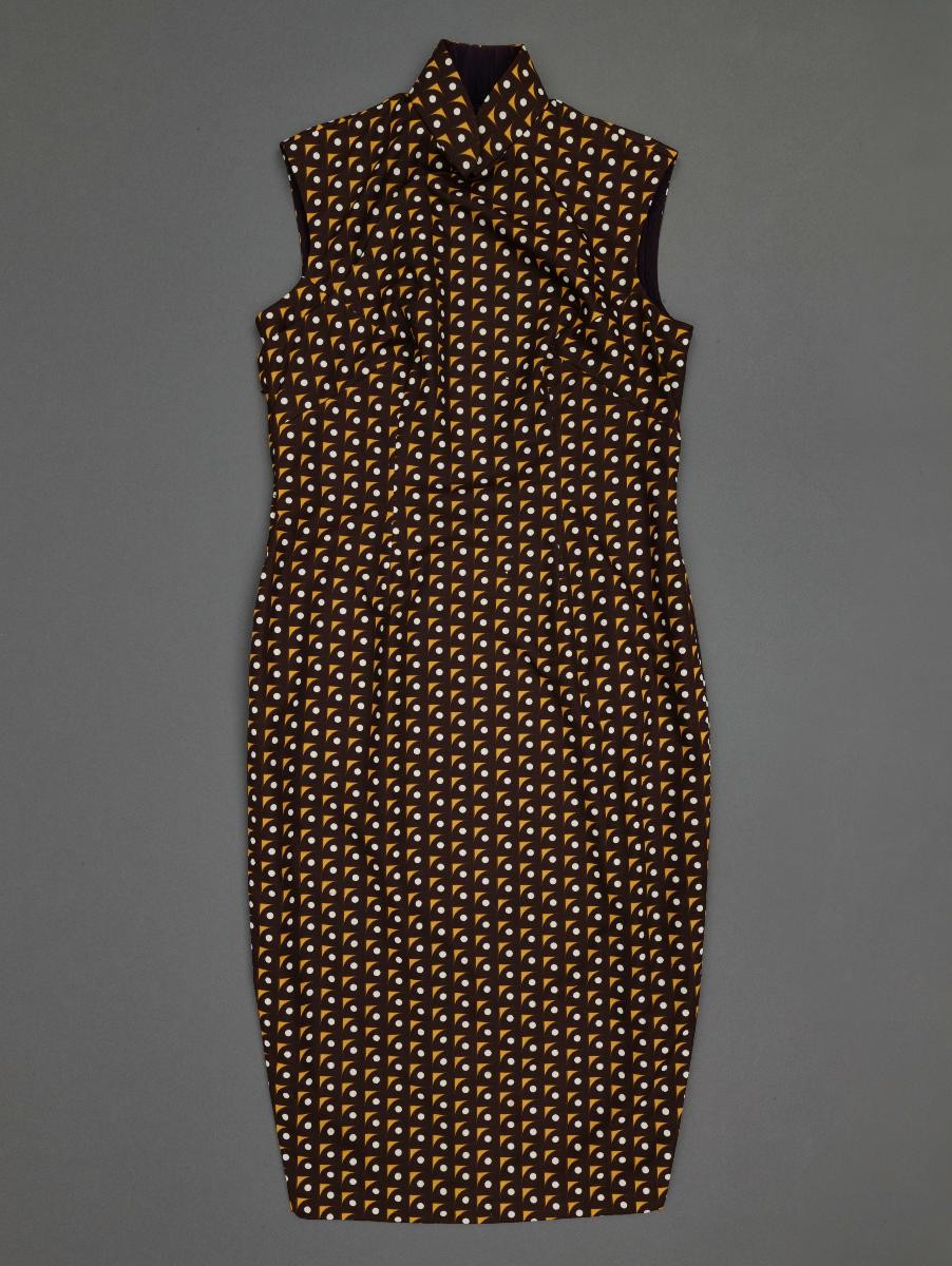 'Op Art' sleeveless cheongsam