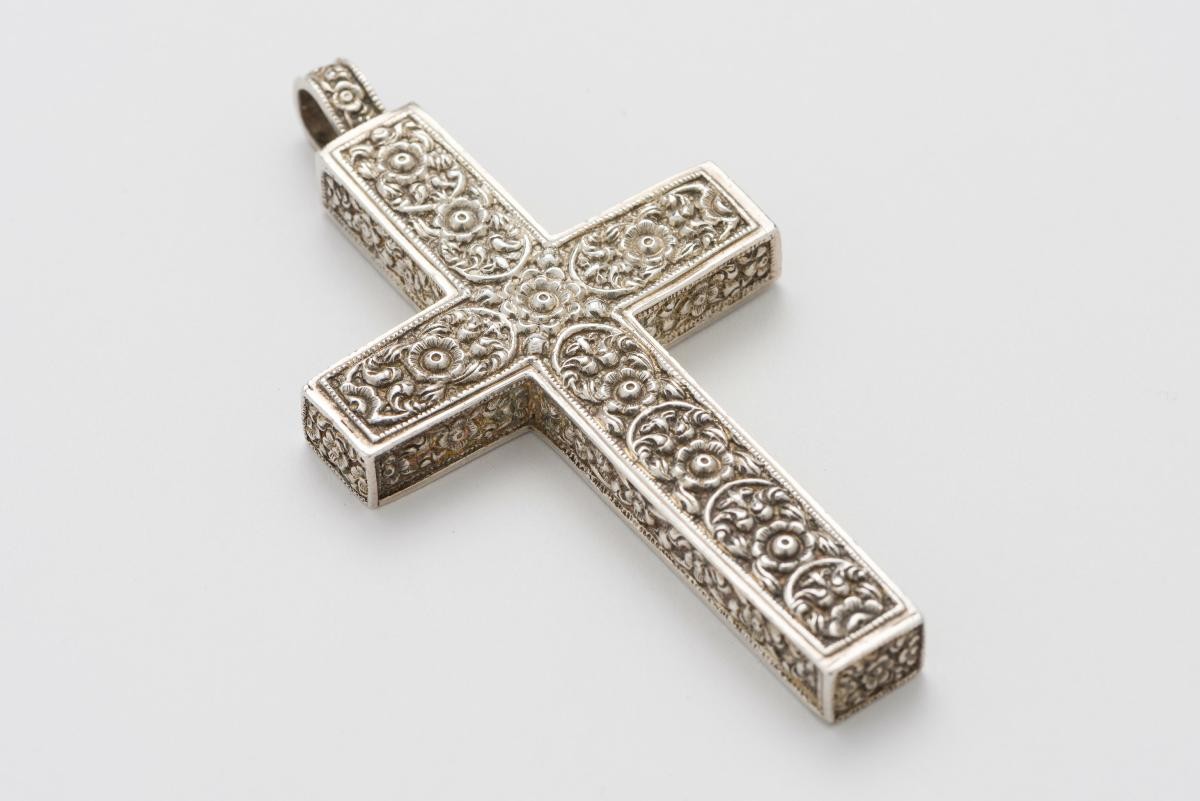 Cross