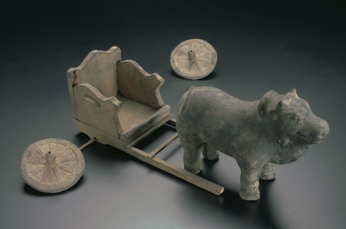 Model of cart with bull