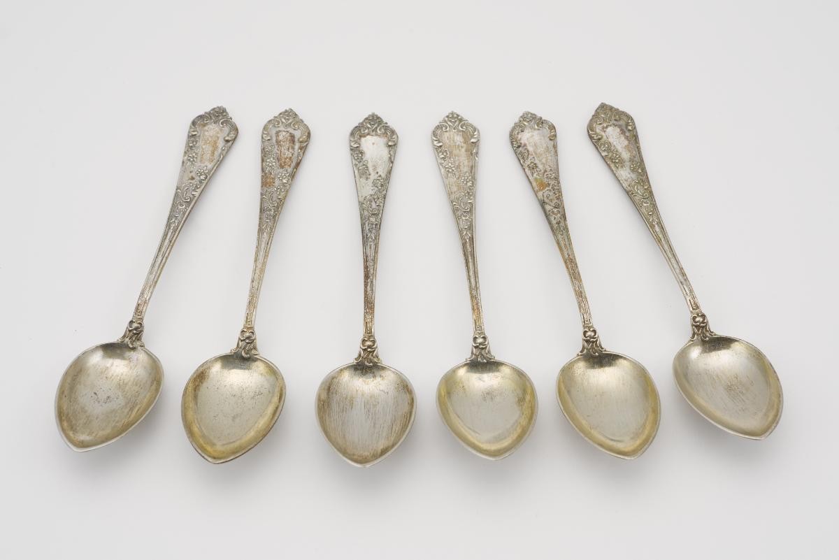 6 teaspoons with pointed tips belonging to Canon Roy Yin