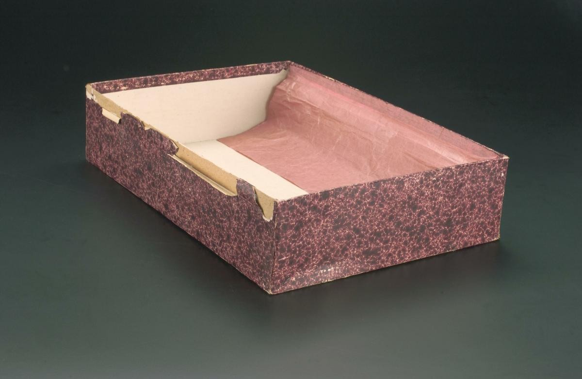 Chinese wedding attire box
