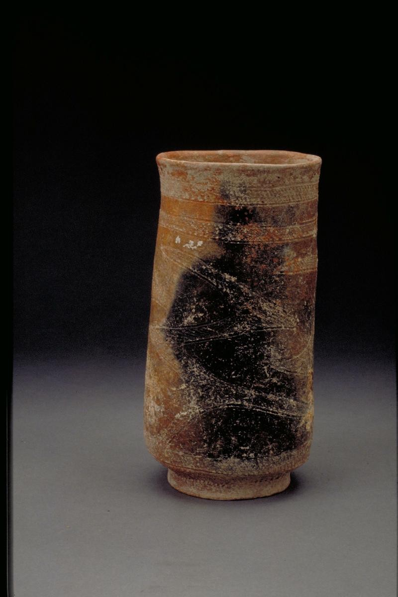 Cylindrical pot