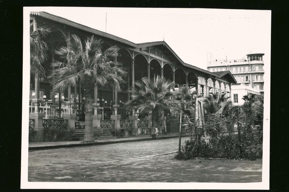 Colonial building