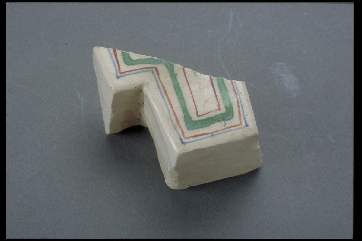 Tile fragment