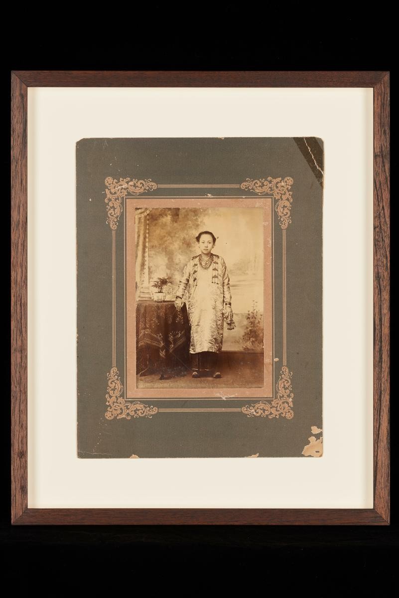 Photograph of a nyonya