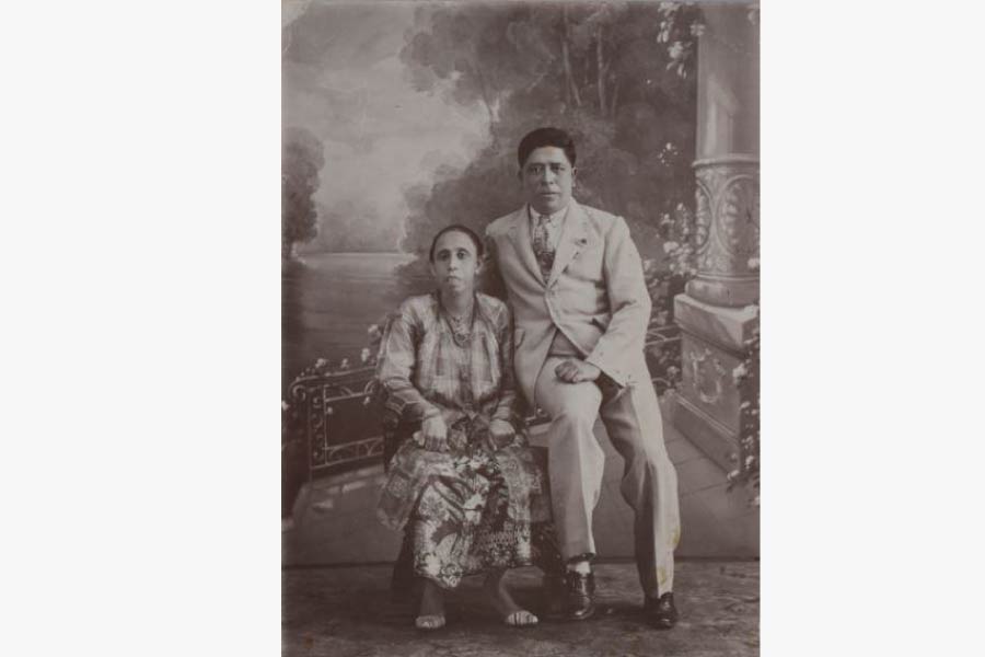 <a class="bold" href="/assets/75426910-25a1-435b-98ee-05df9e0ce035/i-a-photograph-of-arumugam-supramaniam-chitty-and-sivagamee.jpg" target="_blank">
A photograph of Arumugam Supramaniam Chitty and Sivagamee
</a>