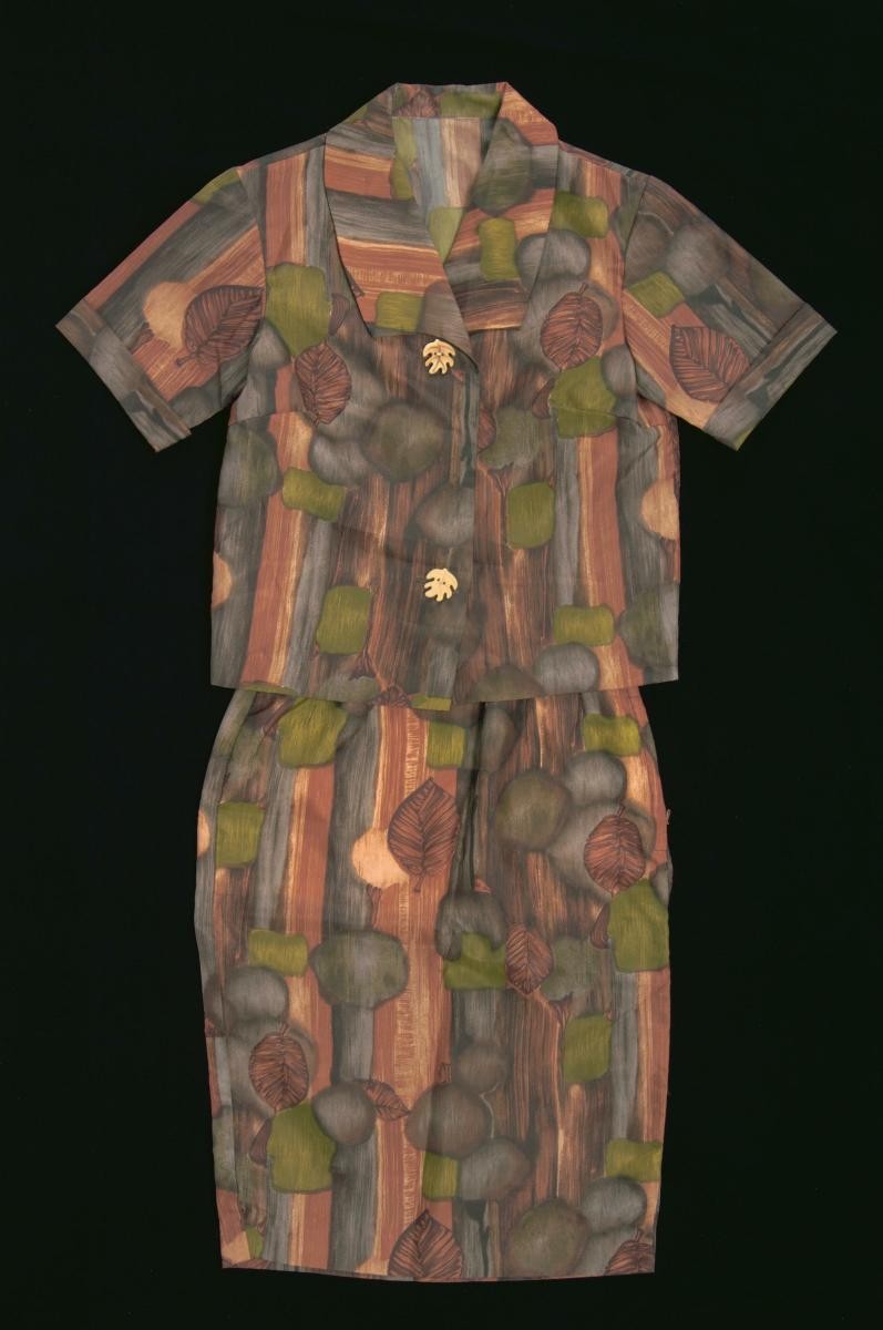Printed skirt suit