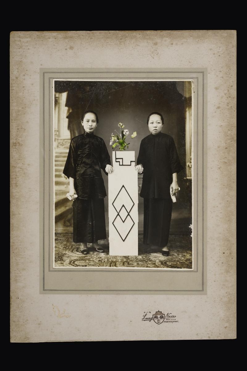 Portrait photograph of two Chinese women in samfu