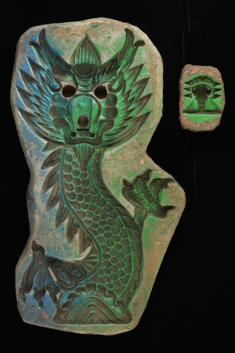 Set of dragon moulds (blue and green)