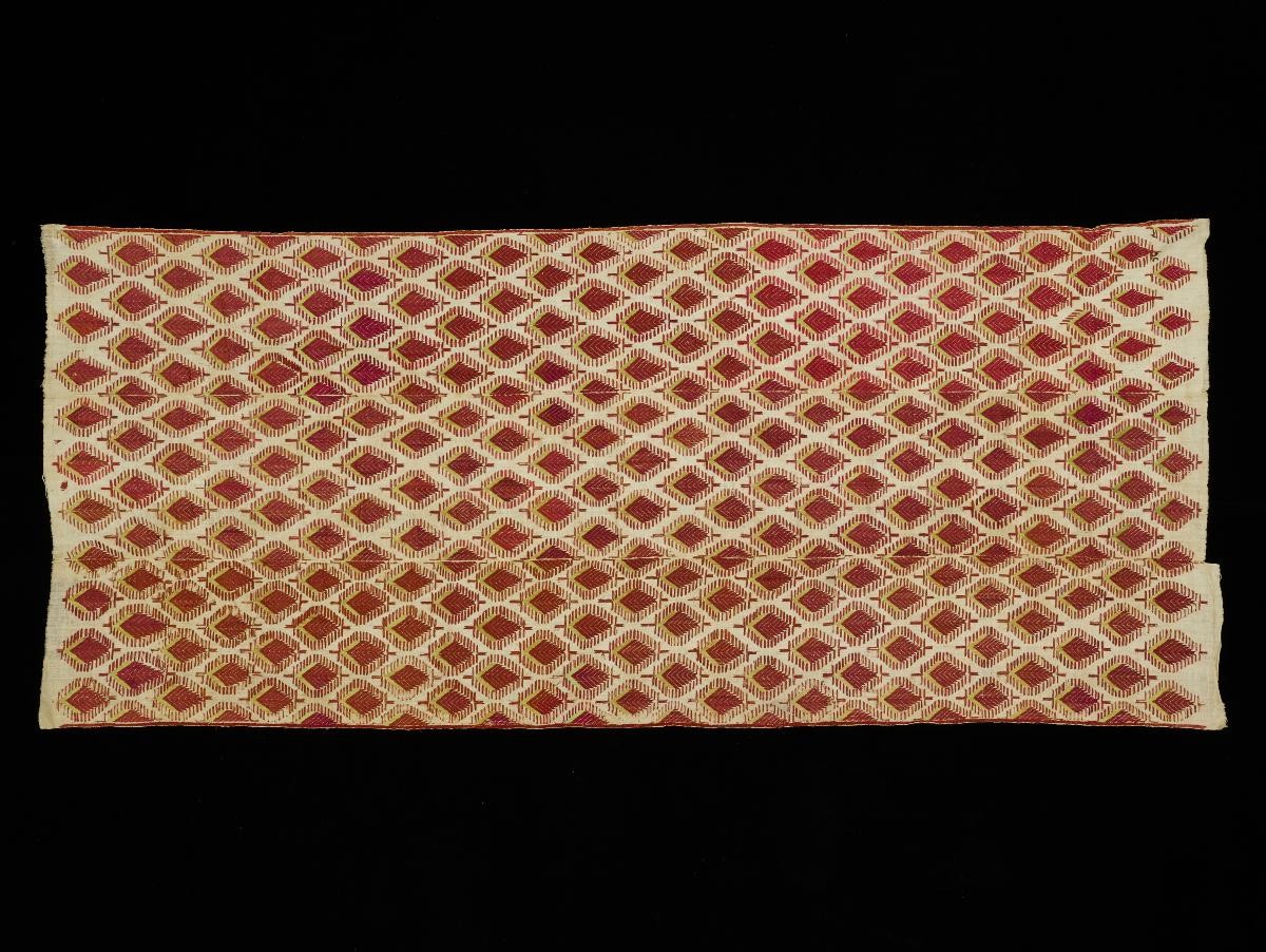 Paan Thirma Phulkari