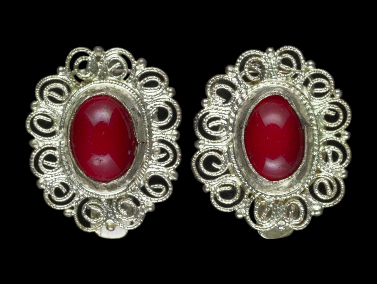 Pair of earrings