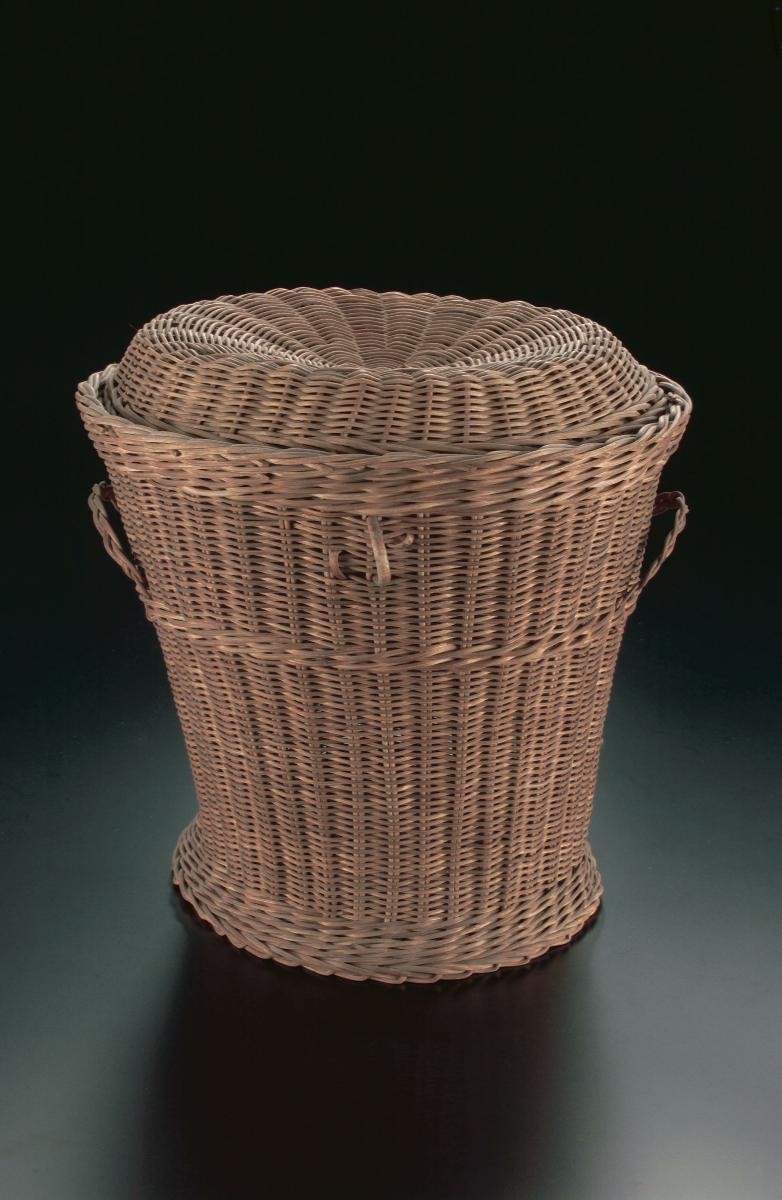 Bamboo woven basket with lid for clothes