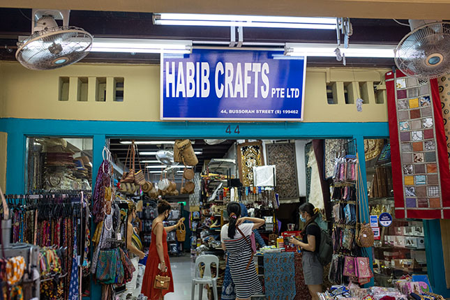 Signboard of Habib Handicrafts