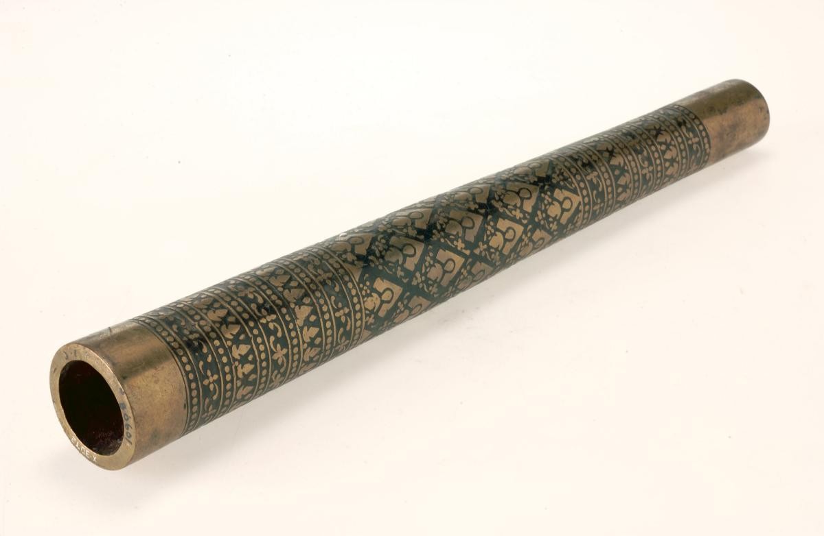 Betel nut pounder cylinder