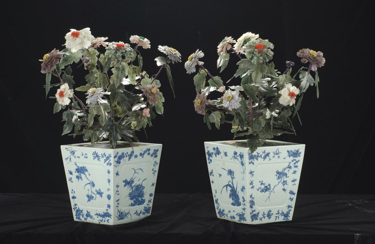 A pair of jars